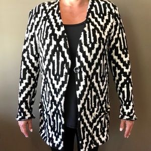 Excellent condition!  Mumu Black & White Sweater